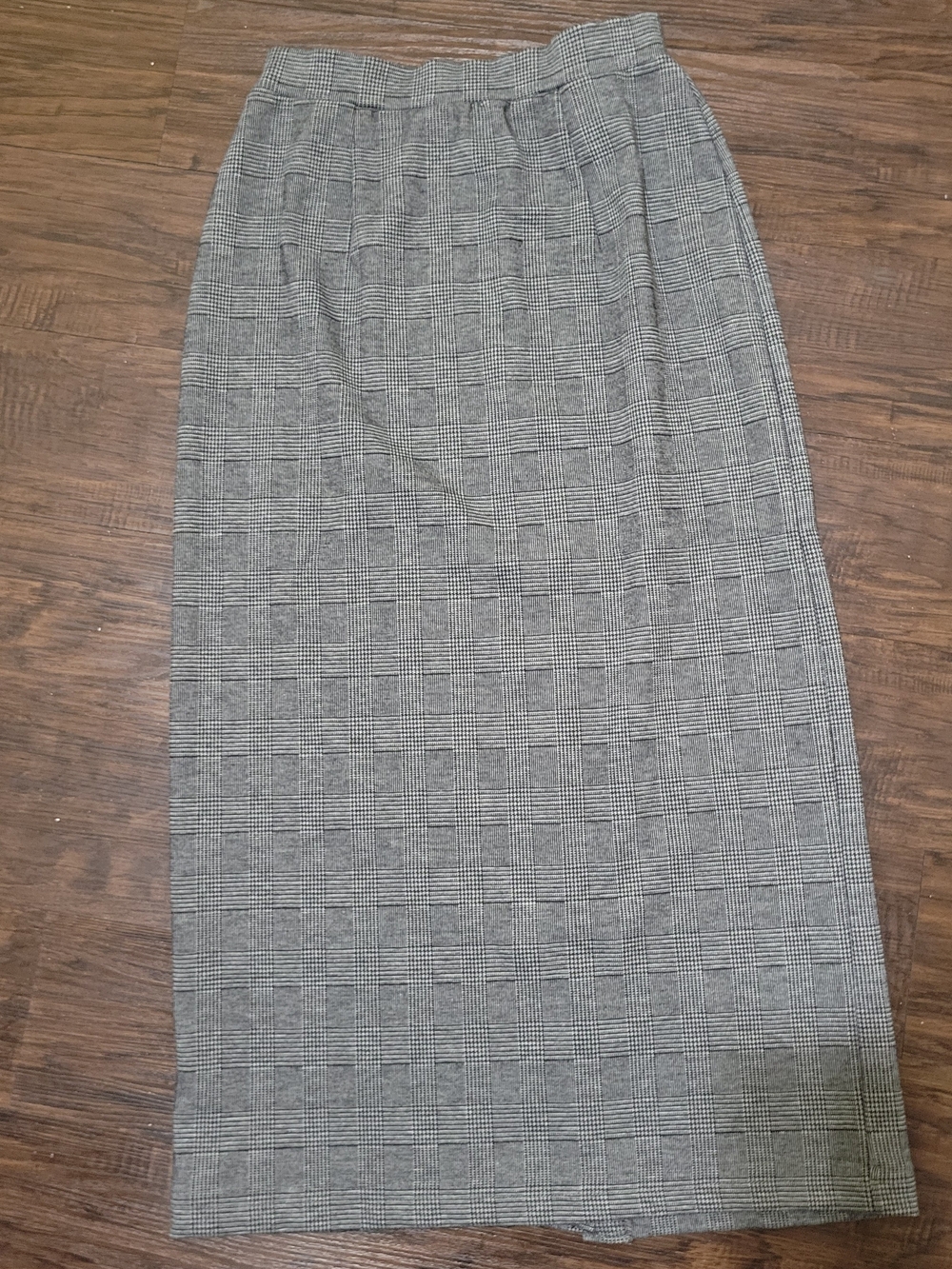 Karen Scott Gray Plaid Midi Pencil Skirt